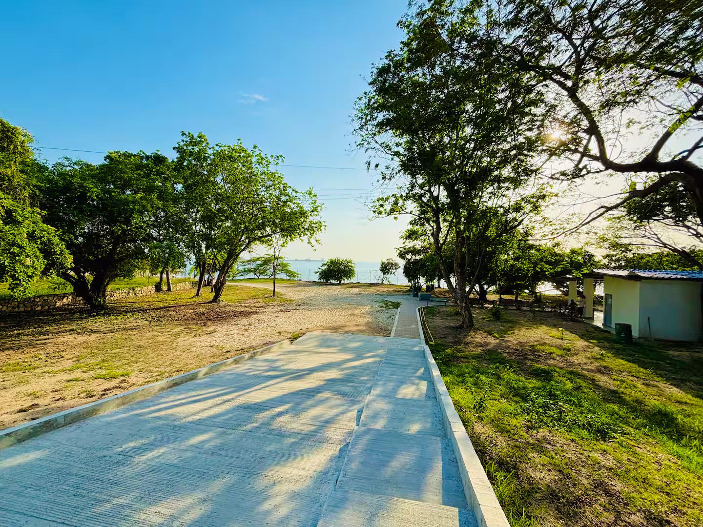 Playa del Caribe cerca del aeropuerto de Santa Marta – Don Jaca