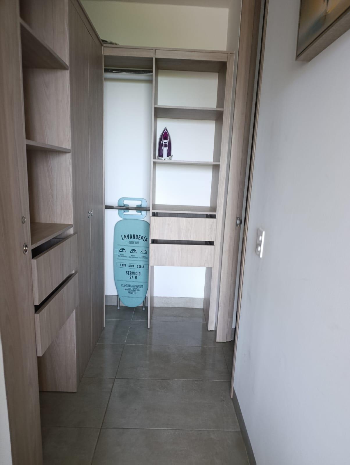 walking closet alcoba principal