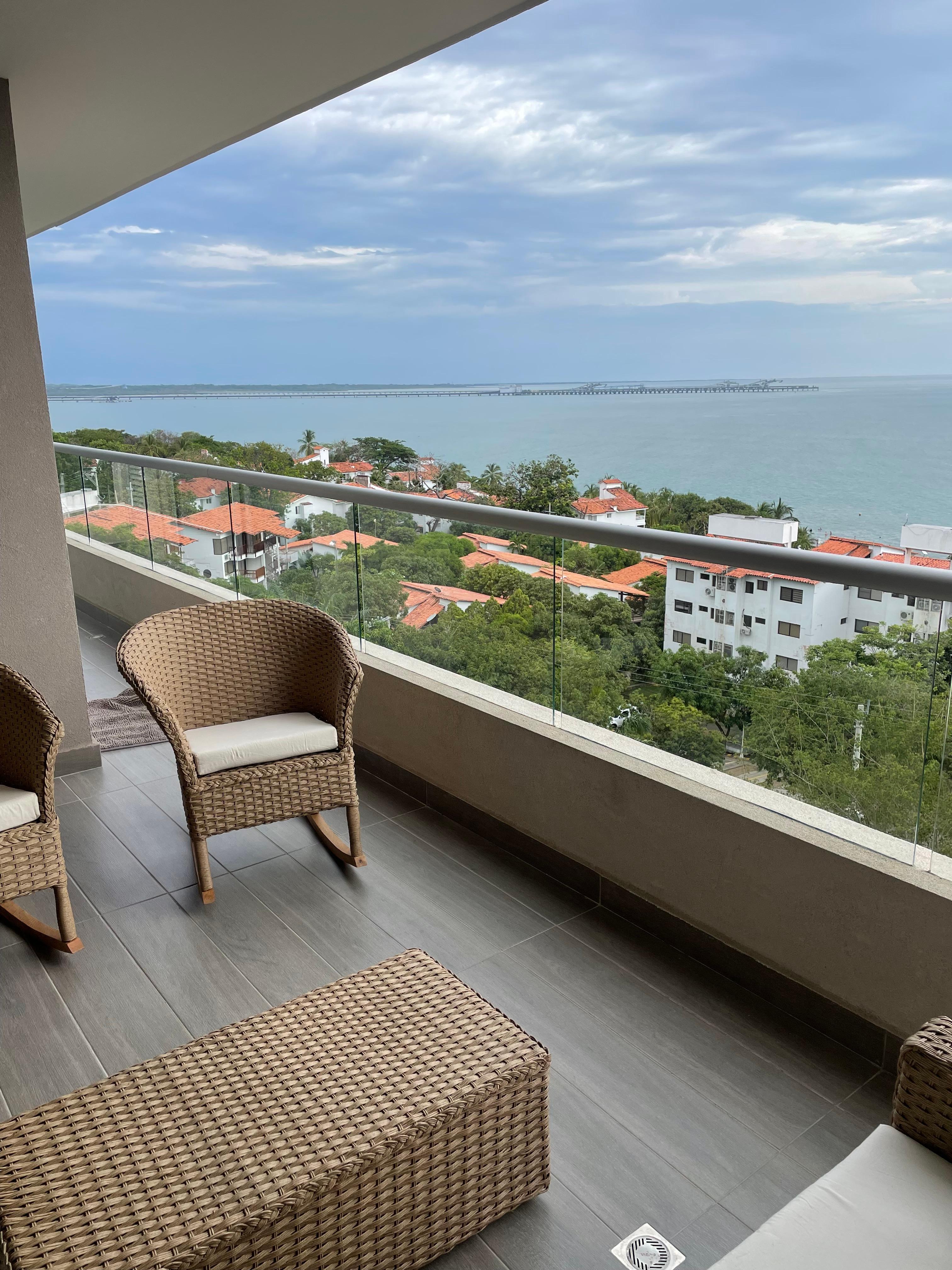 Balcón con vista al mar